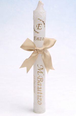 Vela bautismal personalizada en diferentes colores